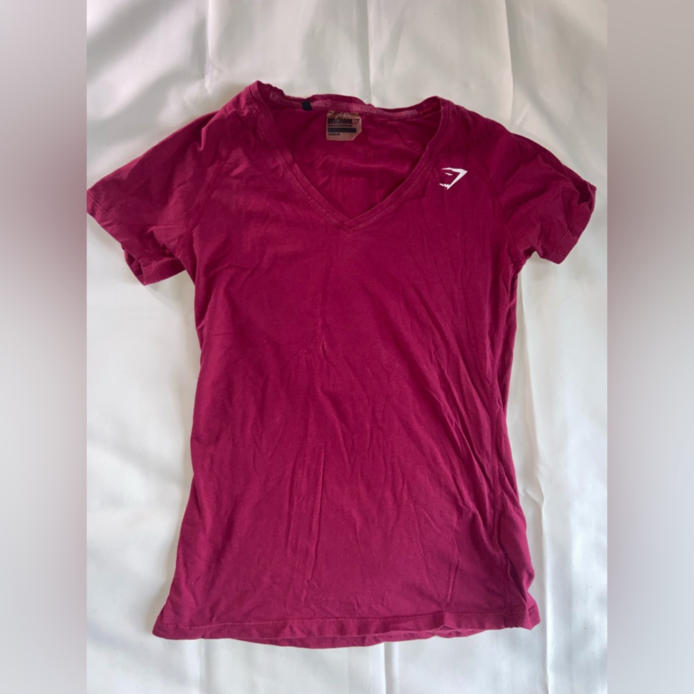 Gymshark Women's V-Neck Shirt